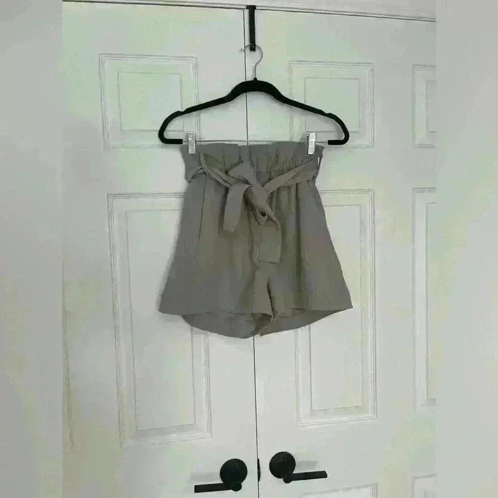 NWOT ARITZIA WILFRED PAPER BAG HIGH WAIST SHORT SIZE 4 GREY  TAUPE - Picture 4 of 8
